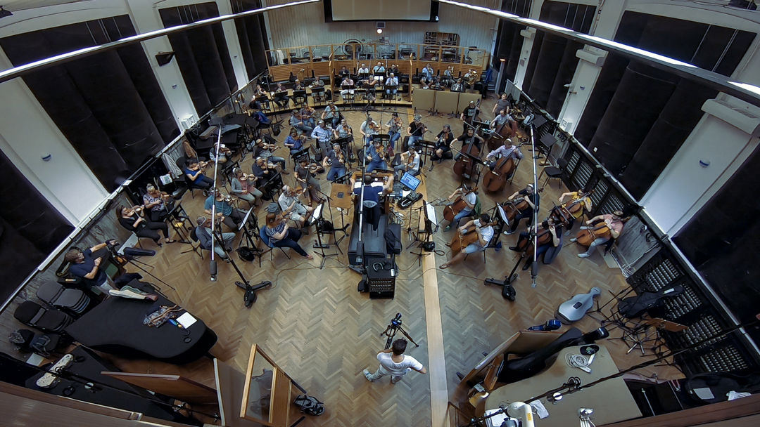 IMAGE: BTS - Orchestra recording fish-eye